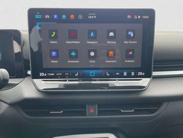 Volkswagen T-Roc 1.5 ETSI 150 — photo 11