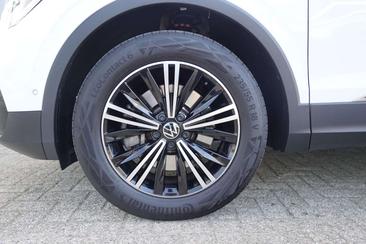 Volkswagen TIGUAN EHybrid — photo 9