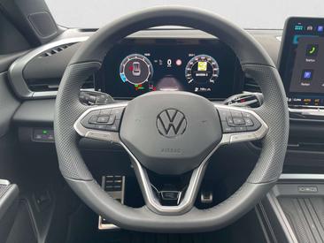 Volkswagen T-Roc 1.5 ETSI 150 — photo 13