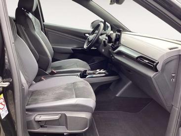 Volkswagen ID.4 Pro Performance — photo 14