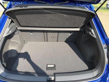 Volkswagen T-Roc 1.5 TSI — photo 13