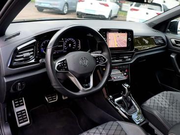 Volkswagen T-Roc 1.5 TSI — photo 10
