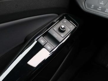 Volkswagen ID.4 Pro S — photo 33