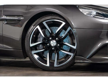 Aston Martin Vanquish S — photo 4