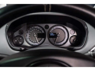 Aston Martin Vanquish S — photo 6