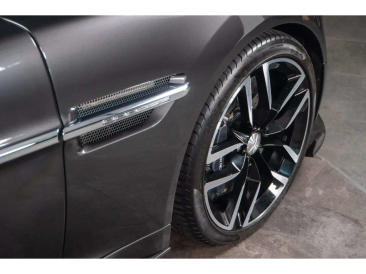 Aston Martin Vanquish S — photo 9