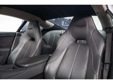 Aston Martin Vanquish S — photo 12