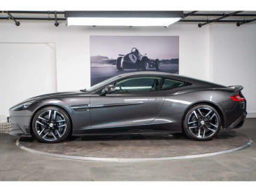 Aston Martin Vanquish S — photo 15