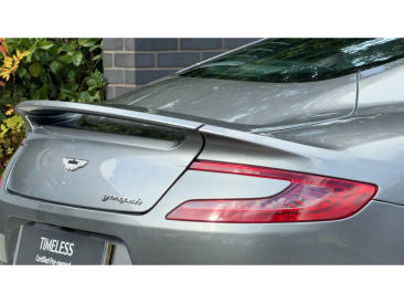 Aston Martin Vanquish V12 — photo 8