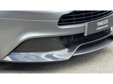 Aston Martin Vanquish V12 — photo 16