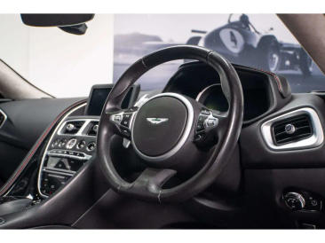 Aston Martin DB11 V12 2018 Argent — photo 10
