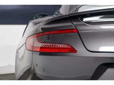 Aston Martin Vanquish S — photo 32