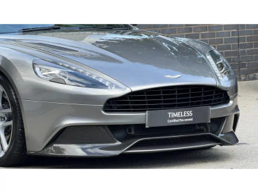 Aston Martin Vanquish V12 — photo 22
