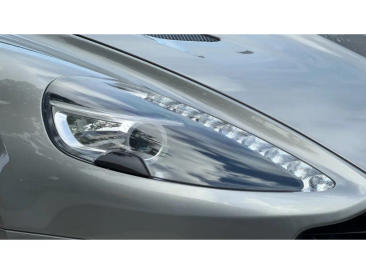 Aston Martin Vanquish V12 — photo 23