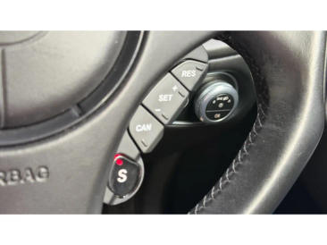 Aston Martin Vanquish V12 — photo 29