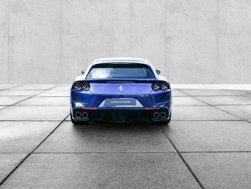 Ferrari GTC4Lusso — photo 4