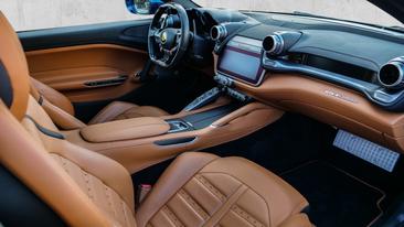 Ferrari GTC4Lusso — photo 5
