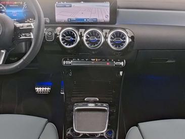 Mercedes CLA Berline 250 E — photo 4