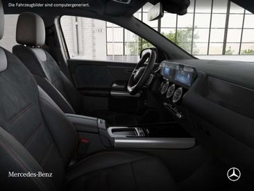 Mercedes GLA 200 — photo 11