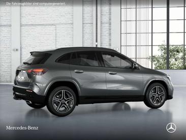 Mercedes GLA 200 — photo 16