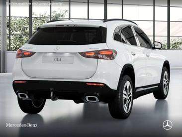Mercedes GLA 220 4MATIC — photo 4