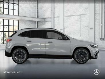 Mercedes GLA 200 — photo 17