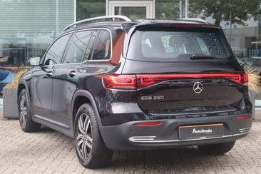 Mercedes EQB 250 — photo 2