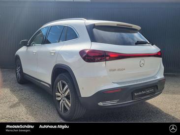 Mercedes EQA 250 — photo 6