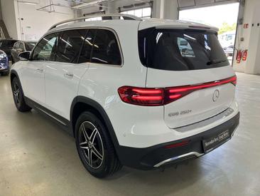 Mercedes EQB 250 — photo 8