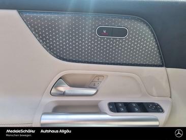 Mercedes EQA 250 — photo 10