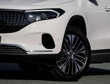 Mercedes EQA 300 4MATIC — photo 5