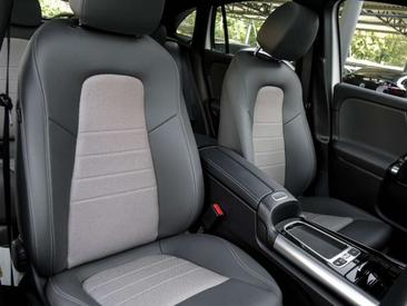 Mercedes EQA 300 4MATIC — photo 6
