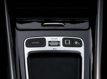 Mercedes EQA 300 4MATIC — photo 9