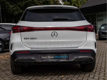 Mercedes EQA 250 — photo 4