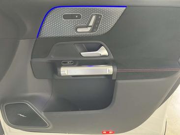Mercedes EQB 250 — photo 16