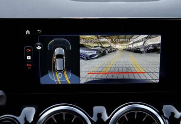 Mercedes EQA 300 4MATIC — photo 10