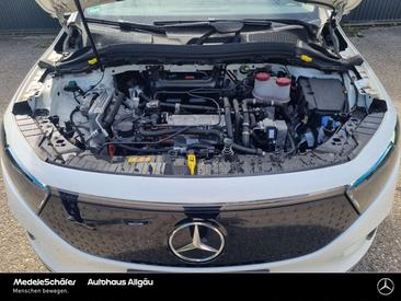 Mercedes EQA 250 — photo 17