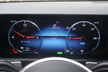 Mercedes EQB 250 — photo 15