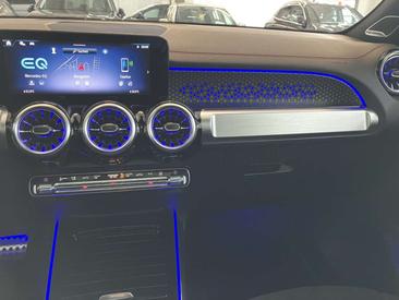 Mercedes EQB 250 — photo 19