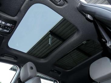 Mercedes EQA 300 4MATIC — photo 14