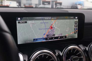 Mercedes EQB 250 — photo 18