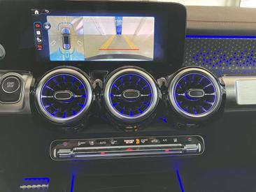 Mercedes EQB 250 — photo 22