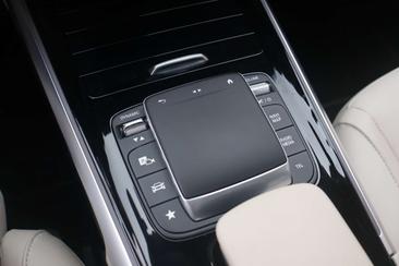 Mercedes EQB 250 — photo 20