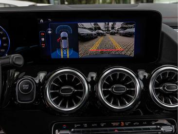 Mercedes EQA 250 — photo 13