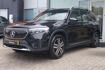 Mercedes EQB 250 — photo 23