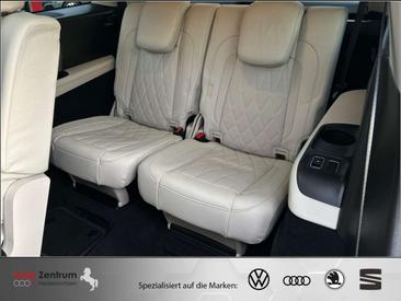 Mercedes GLS 63 4MATIC — photo 24