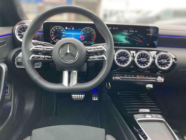 Mercedes CLA Berline 180 — photo 8