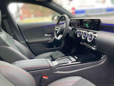Mercedes CLA Berline 180 — photo 9