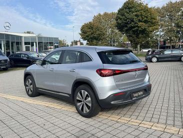Mercedes EQA 250 — photo 5