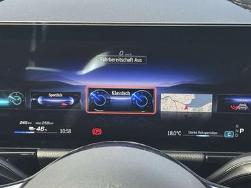Mercedes EQA 250 — photo 11